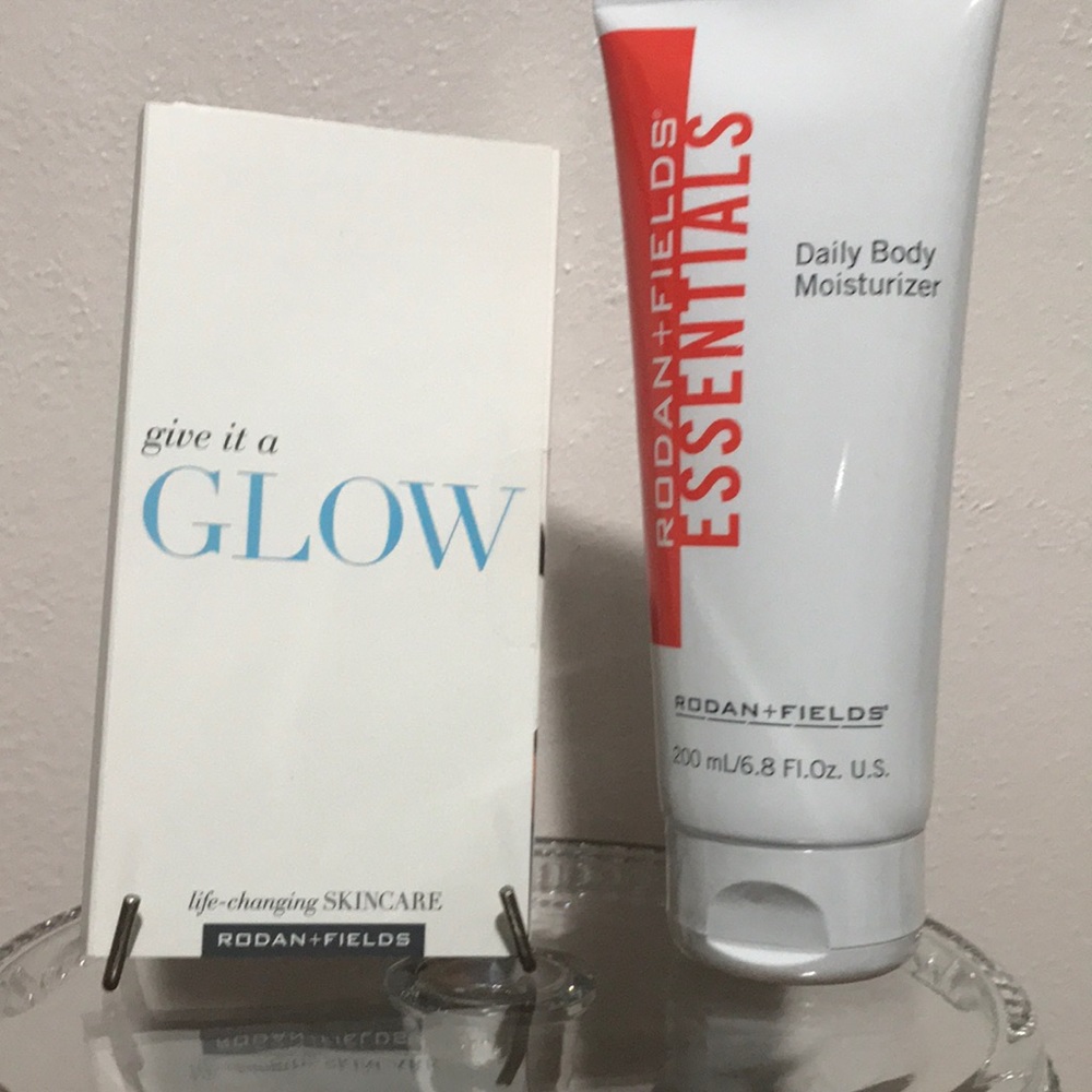 New ~ unopened R + F  Body Moisturizer and sample